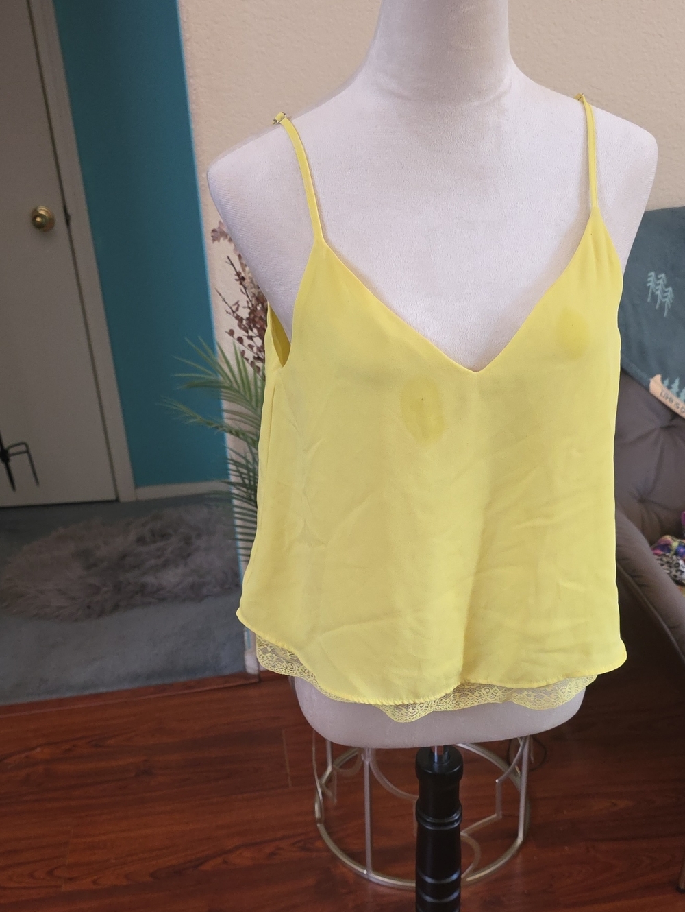 Forever 21 Sunny Yellow Lace-Trim V-Neck Cami